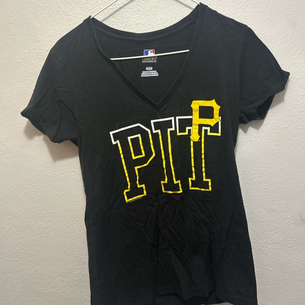 MLB Official Women’s Black Pittsburgh Pirates T-Shirt
